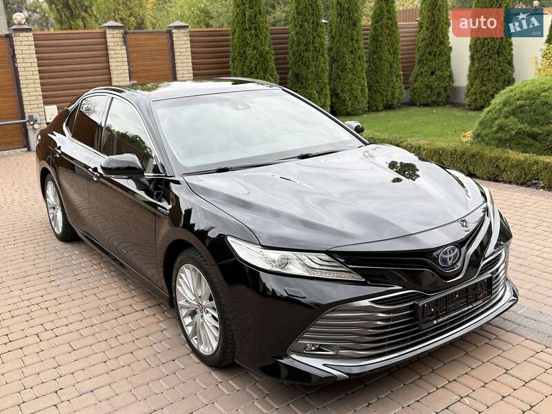 2020 toyota camry