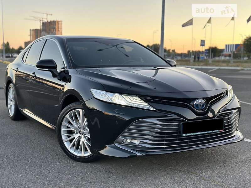 2020 toyota camry