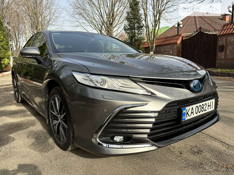 2021 toyota camry