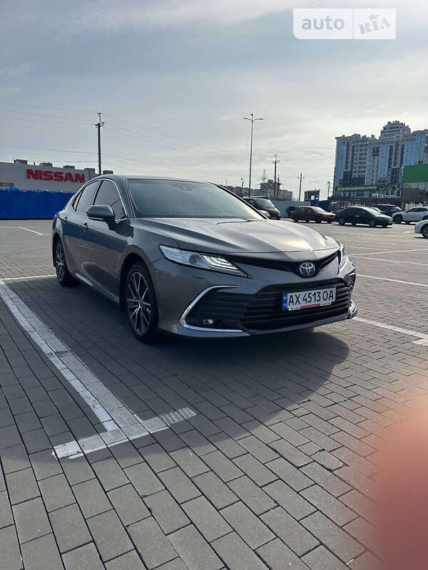 2021 toyota camry