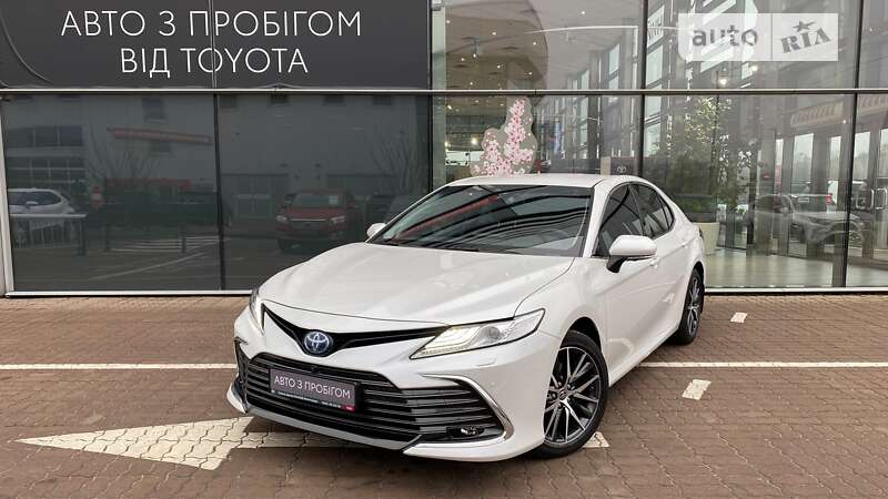 2021 toyota camry