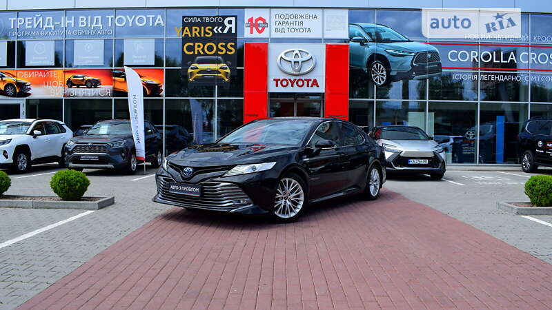 2019 toyota camry