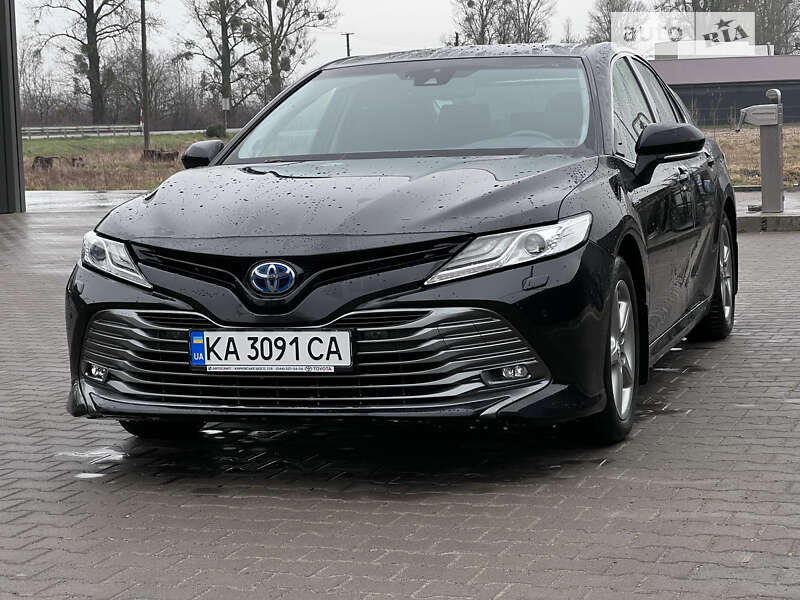 2019 toyota camry