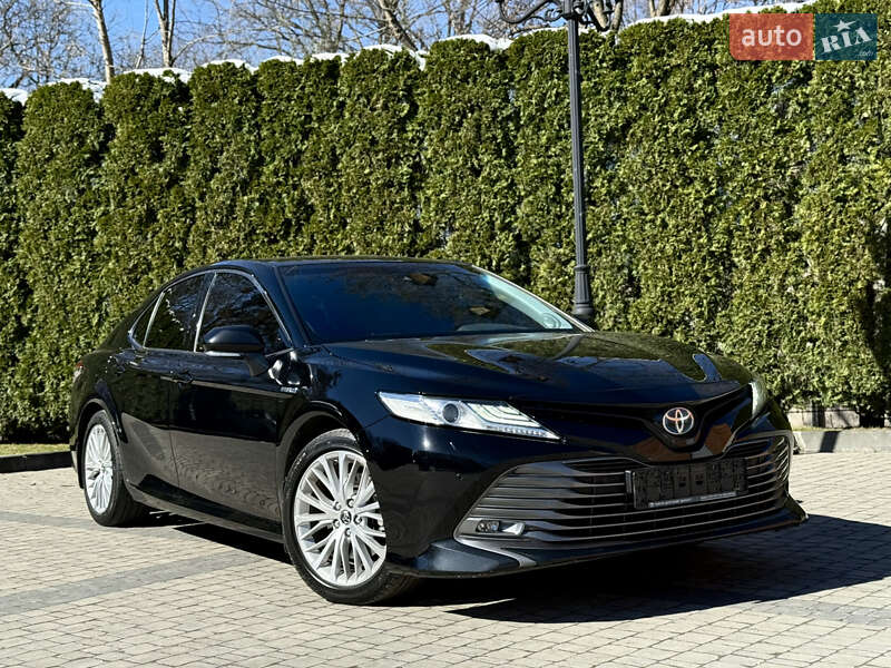 2019 toyota camry