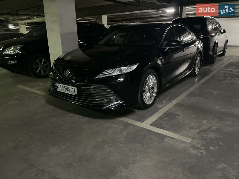 2020 toyota camry