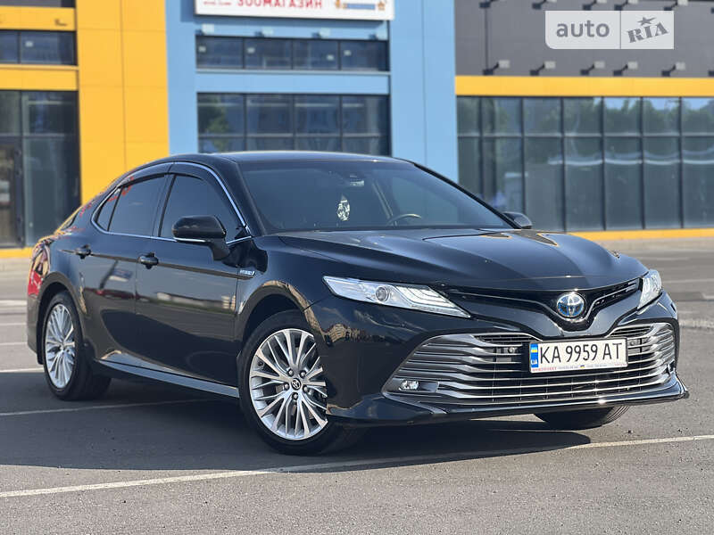 2020 toyota camry