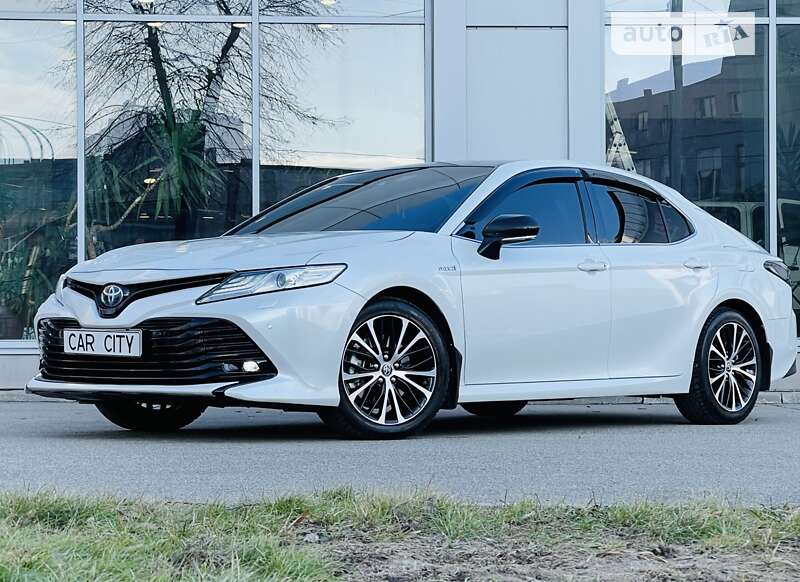 2020 toyota camry
