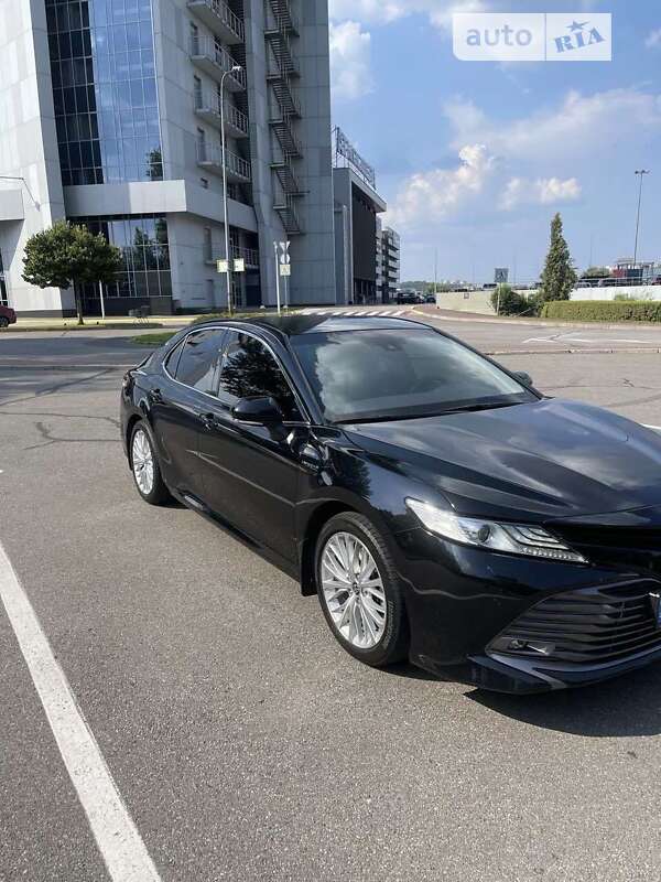 2020 toyota camry