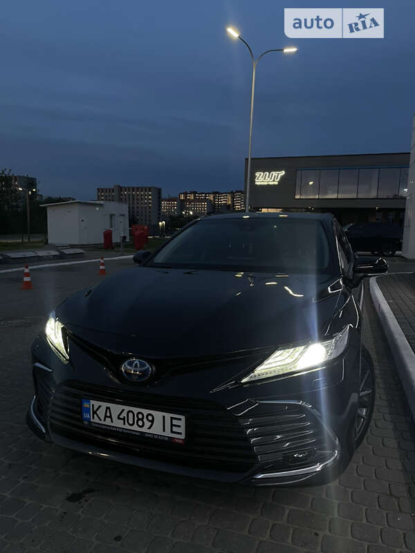 2021 toyota camry