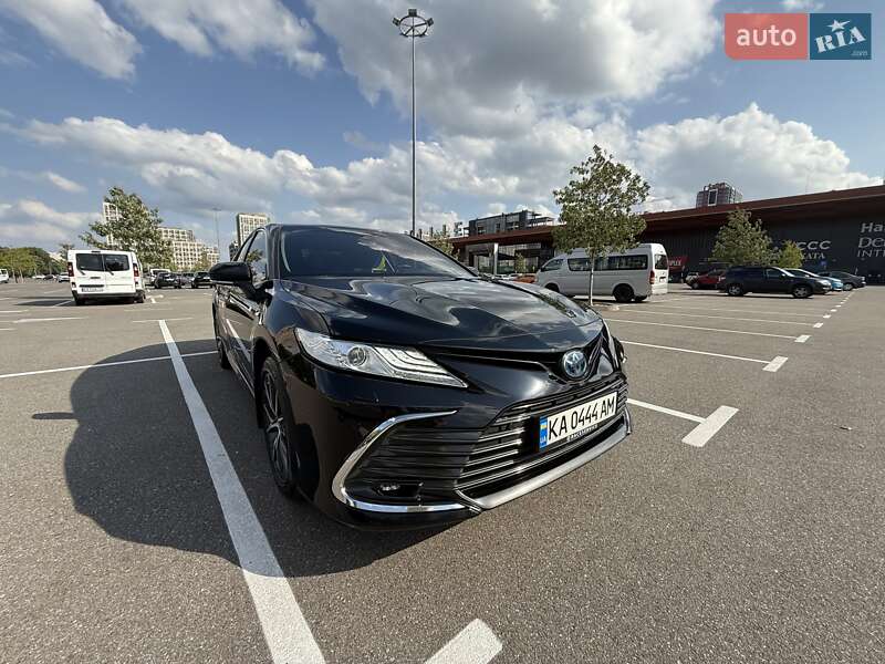 2021 toyota camry