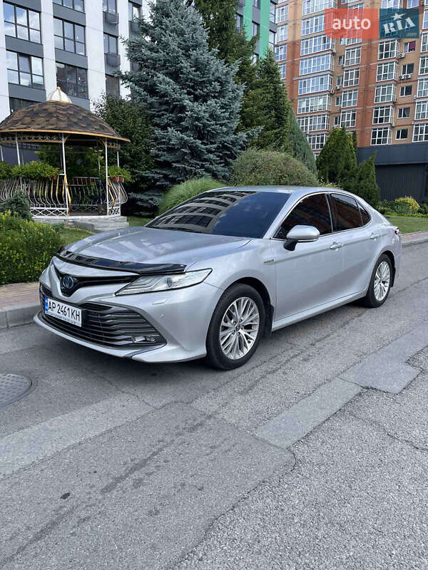 2020 toyota camry