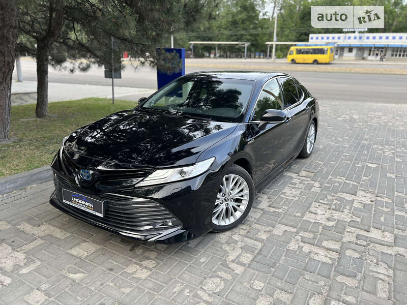 2020 toyota camry
