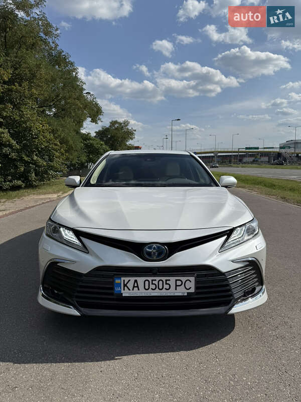 2021 toyota camry