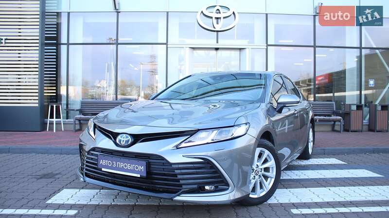 2021 toyota camry