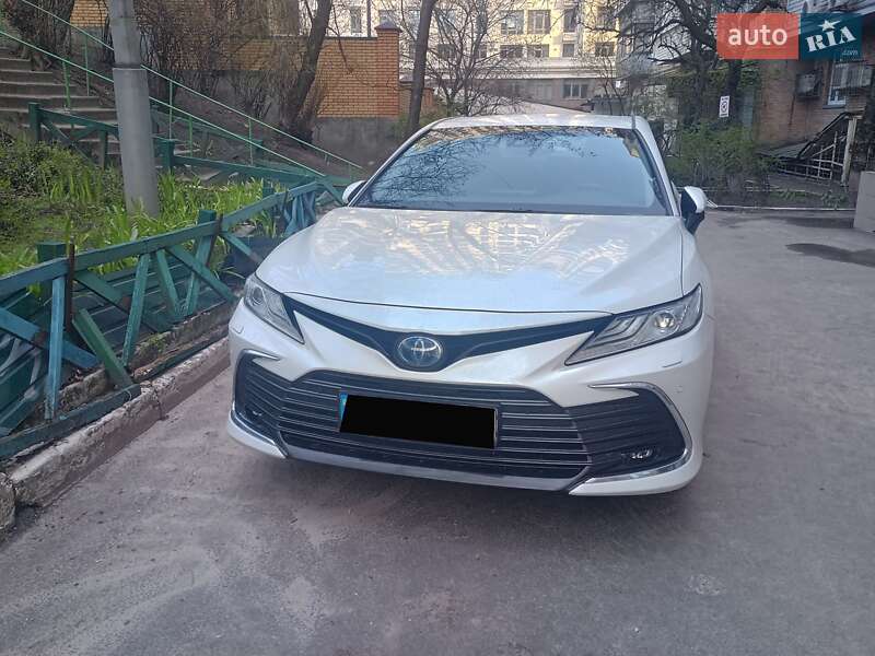 2021 toyota camry