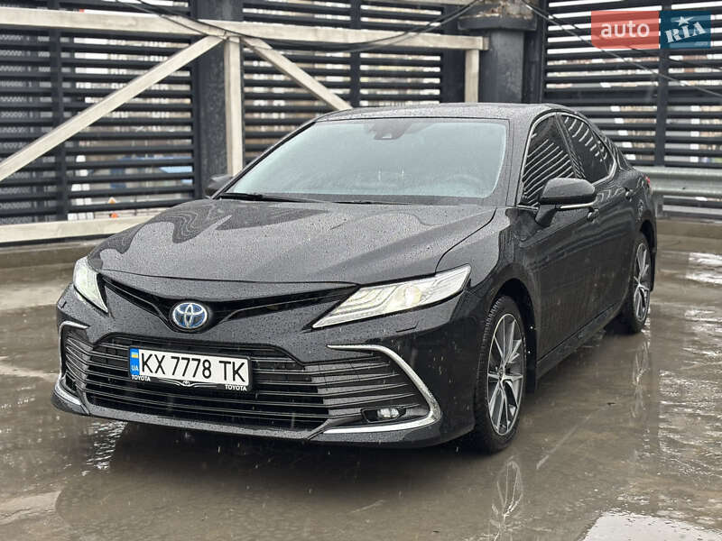 2021 toyota camry