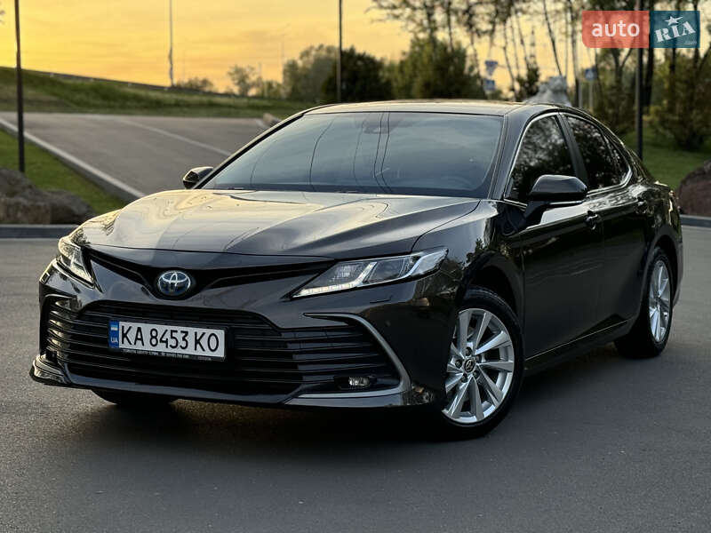 2021 toyota camry