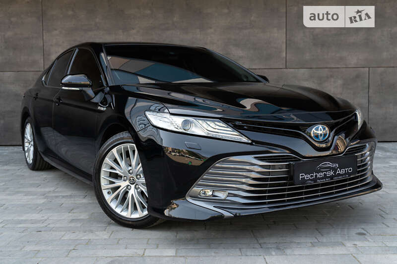 2019 toyota camry