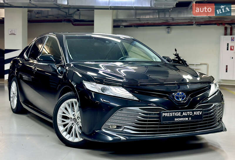 2019 toyota camry