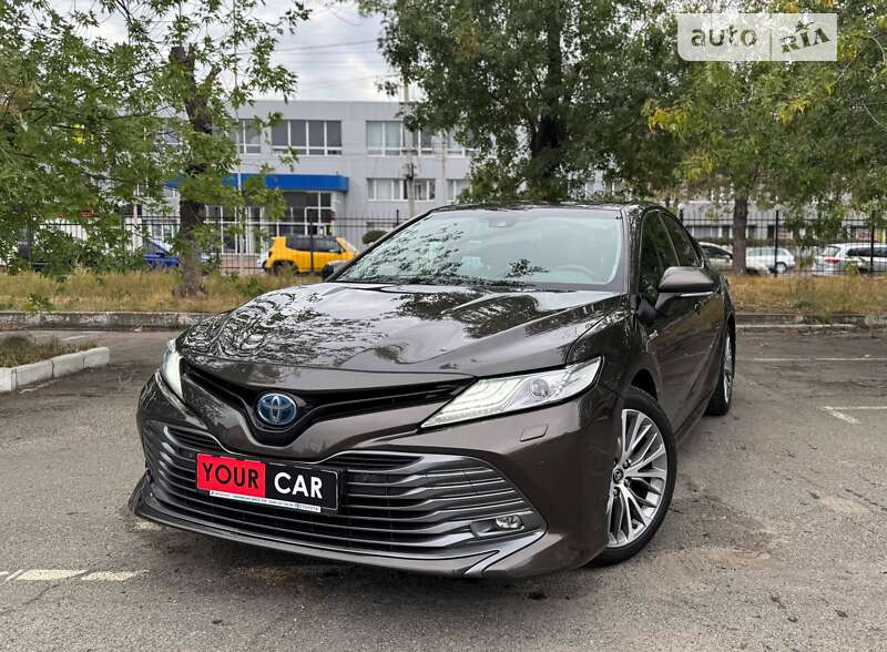 2019 toyota camry