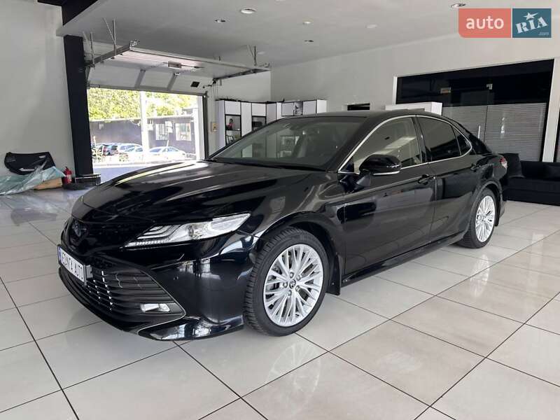 2020 toyota camry