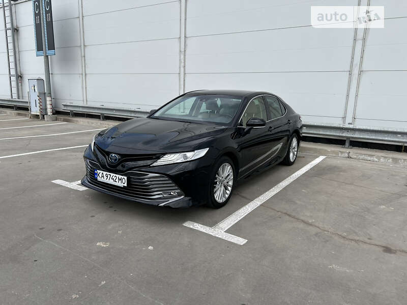 2020 toyota camry