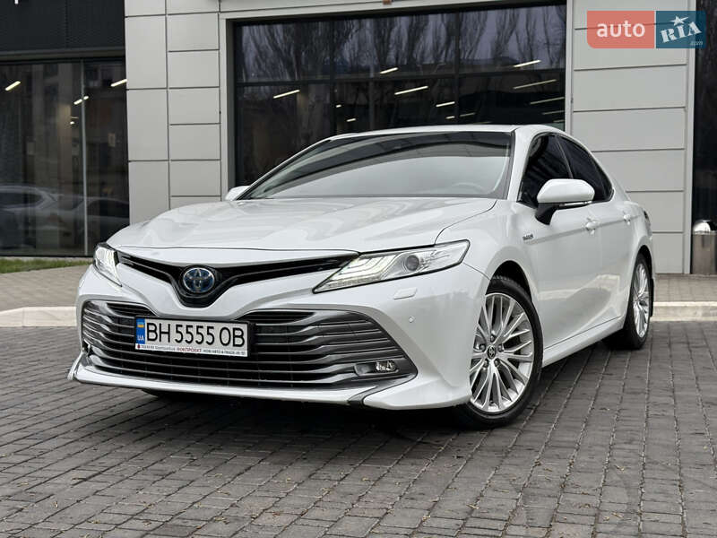 2020 toyota camry