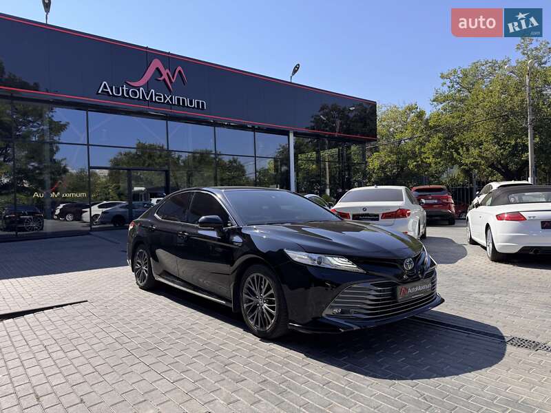 2020 toyota camry
