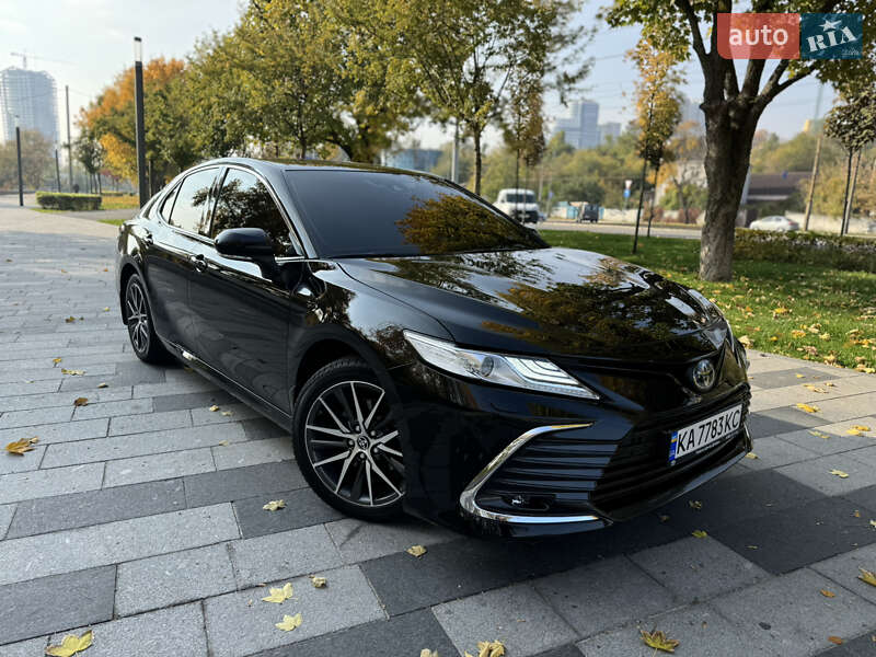2021 toyota camry