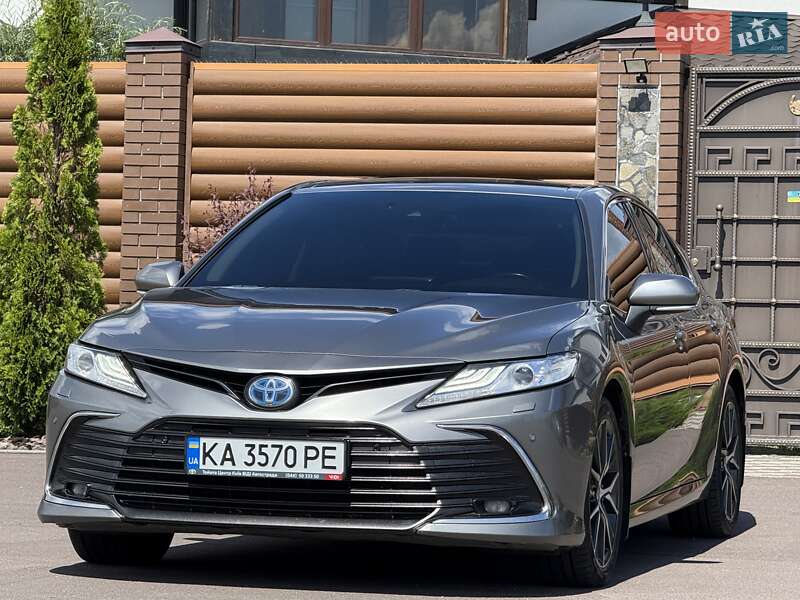 2021 toyota camry