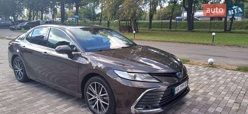 2021 toyota camry