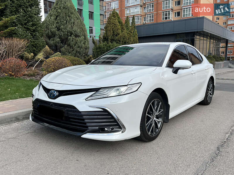 2021 toyota camry