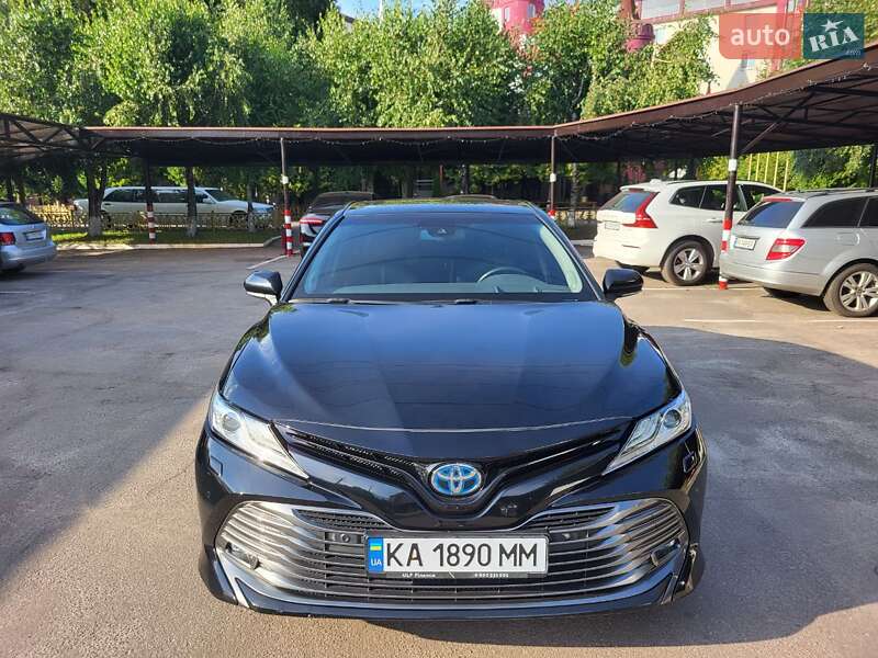2019 toyota camry