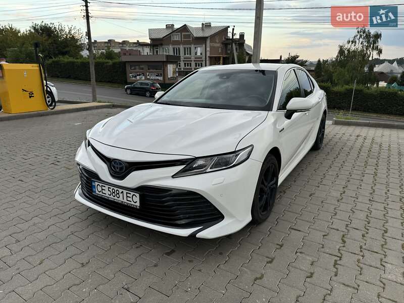 2019 toyota camry