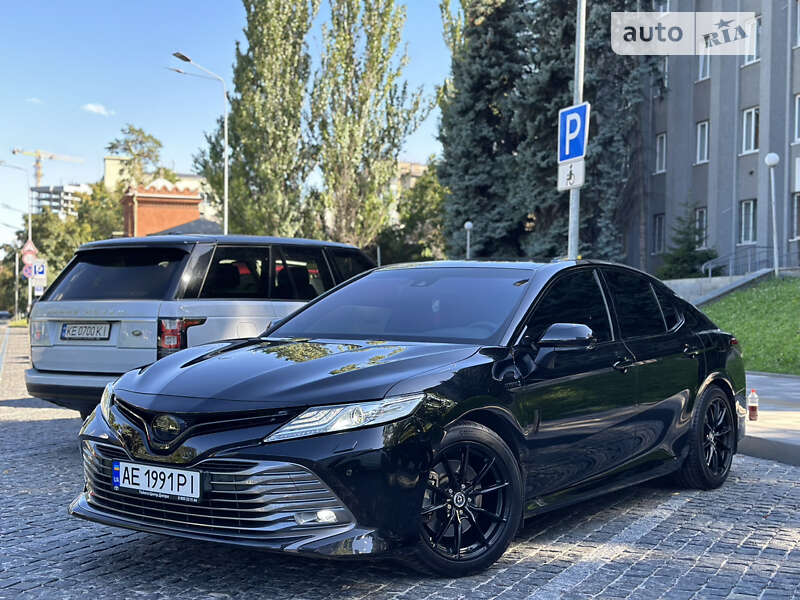 2019 toyota camry