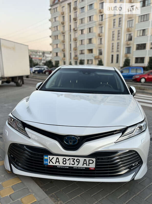 2020 toyota camry