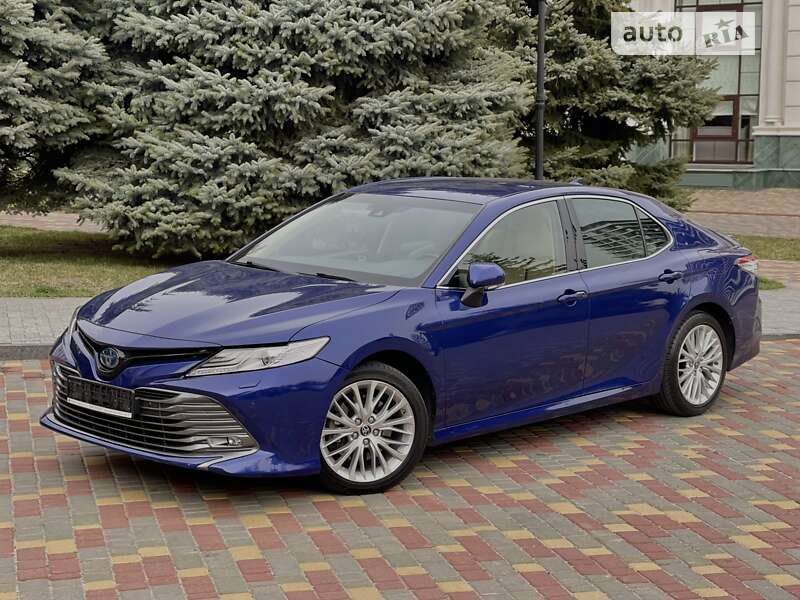 2020 toyota camry