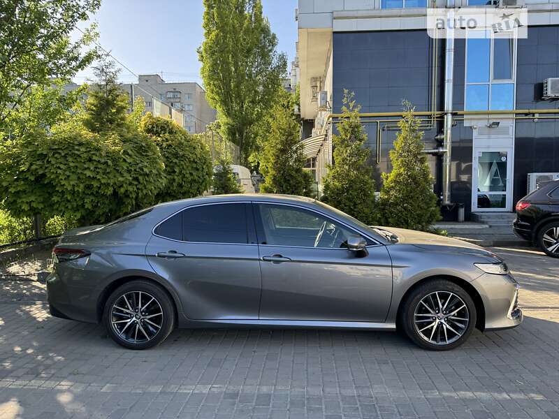 2021 toyota camry