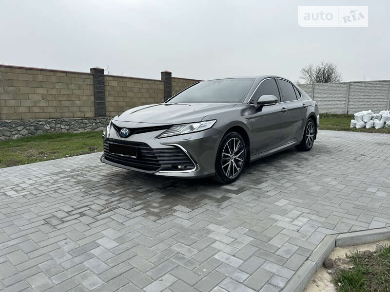 2021 toyota camry