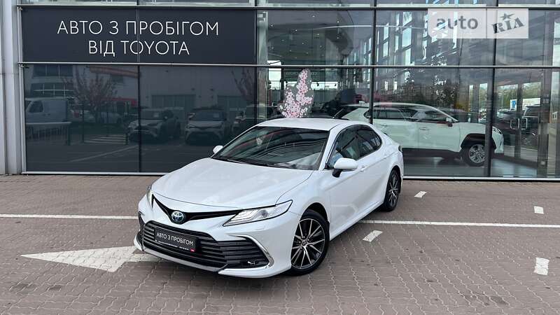 2021 toyota camry