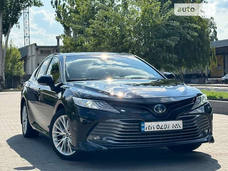 2019 toyota camry