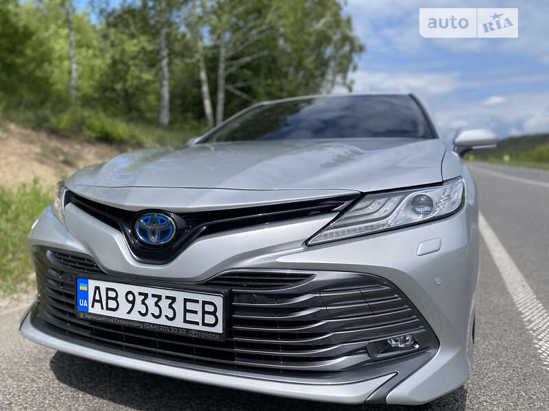 2019 toyota camry
