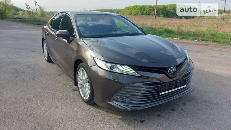 2019 toyota camry