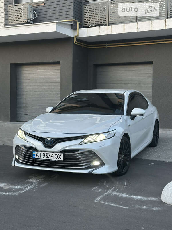 2019 toyota camry