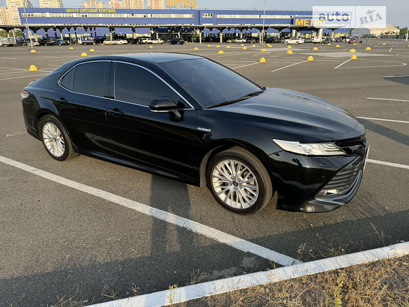 2020 toyota camry