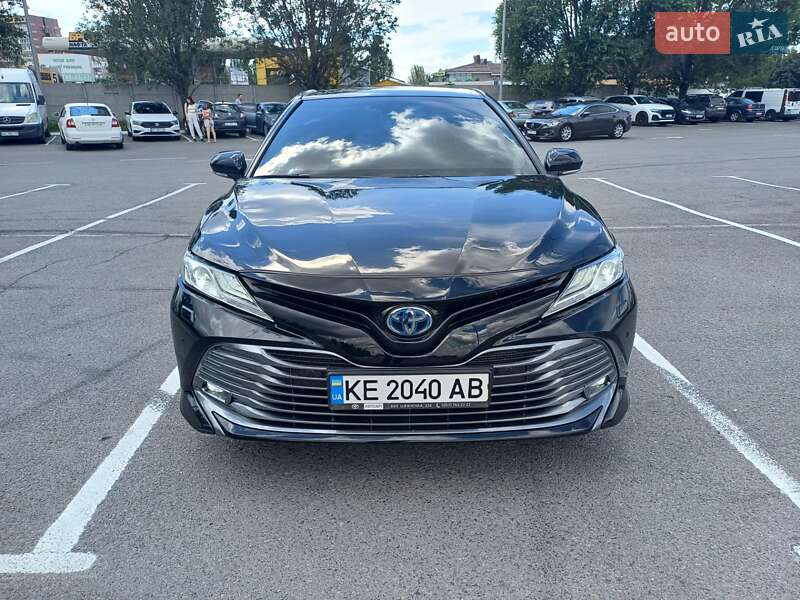 2020 toyota camry