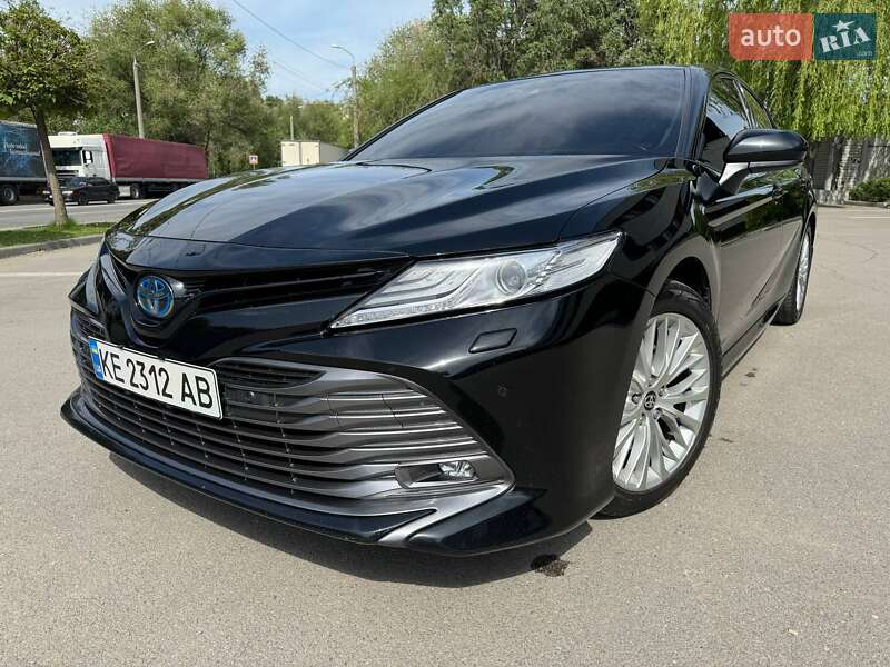 2020 toyota camry