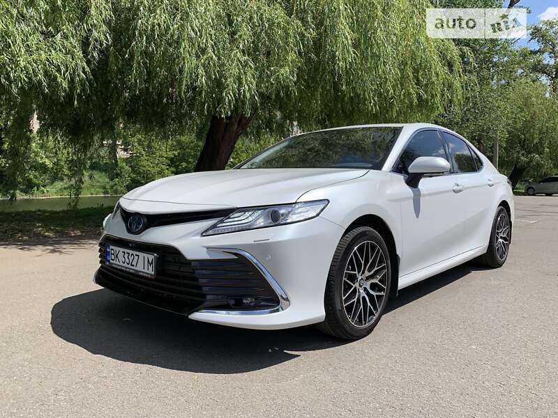 2023 toyota camry