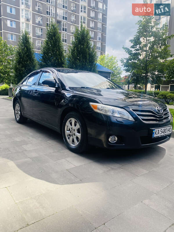2011 toyota camry