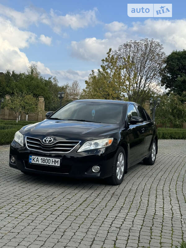 2011 toyota camry